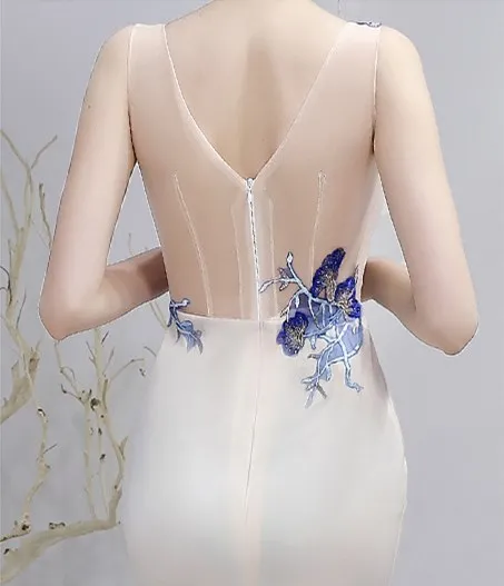 Женское вечернее платье с V-образным вырезом без рукавов | Свадьбы и торжества