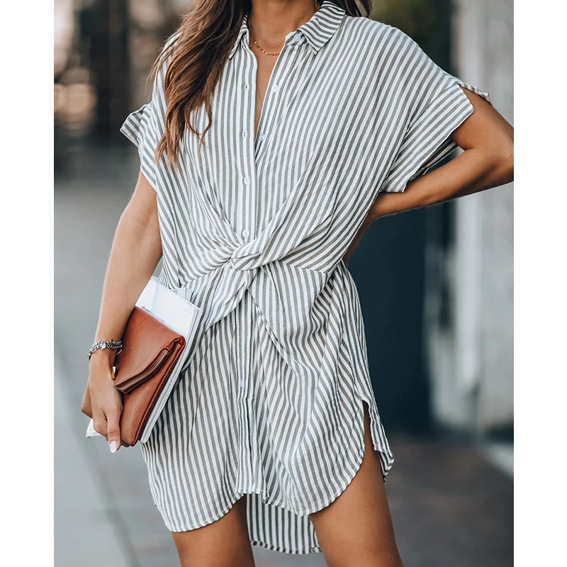 

Женское платье-рубашка в полоску, с коротким рукавом и отложным воротником