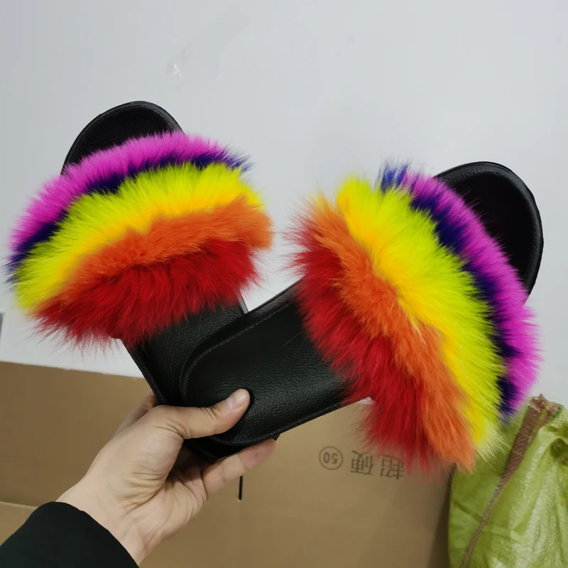 Оптовая продажа женские пушистые меховые сланцы летние разноцветные радужные