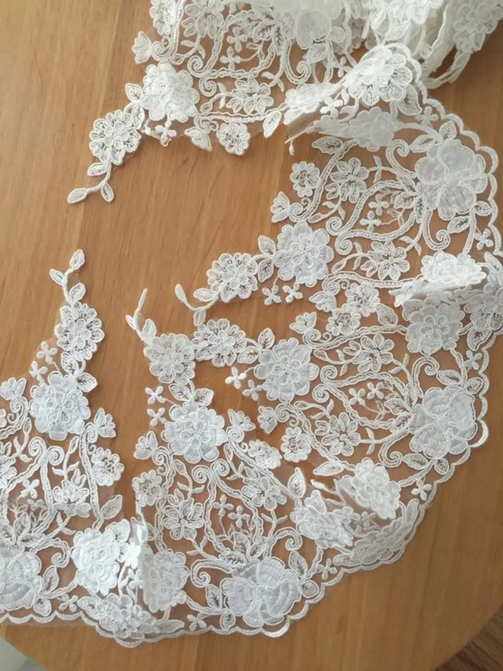 

High-end Car Bone Lace Lace Wedding Veil Skirt Hem Clothing Accessories DIY Lace Wedding Accessories