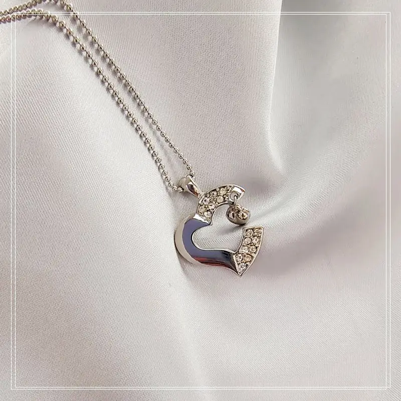 

Fashionable new heart-shaped individual character contracted female necklace choker chain