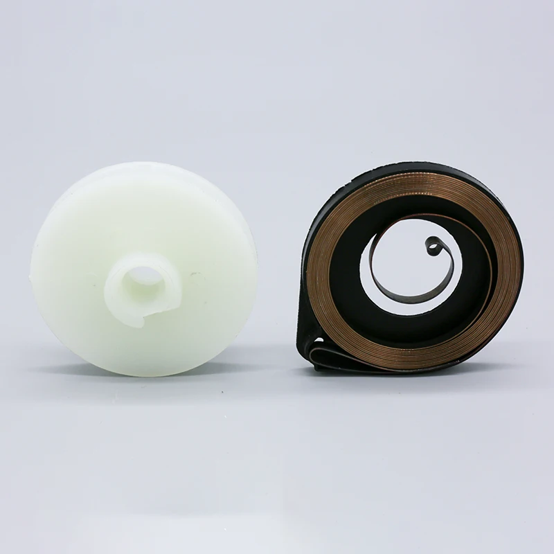 Комплект пружин стартера шкив, возвратная пружина подходит для бензина HUSQVARNA 51 55 запасные части для бензопилы 505303735, 501763101 Комплект пружин стартера шкив, возвратная пружина подходит для бензина HUSQVARNA 51 55 запасные части для бензопилы 505303735, 501763101