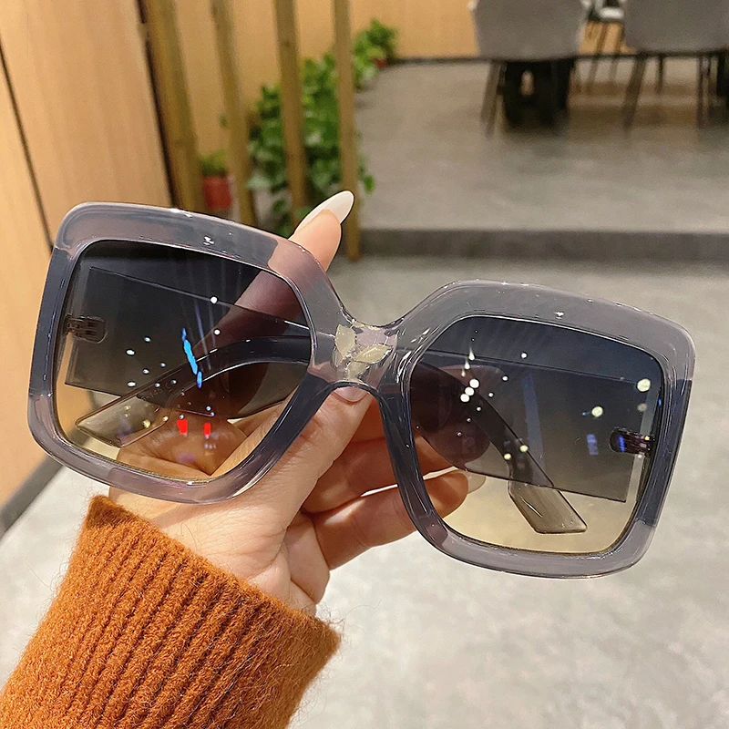 

New Luxury Orange Square Vintage Sun Glasses Women Fashion Metal Big Frame Goggles Sunglasses Woman Color Shades Festival Gafas
