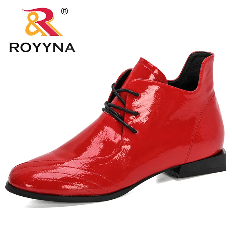 Женские ботильоны из лакированной кожи ROYYNA зимние ботинки на низком каблуке с
