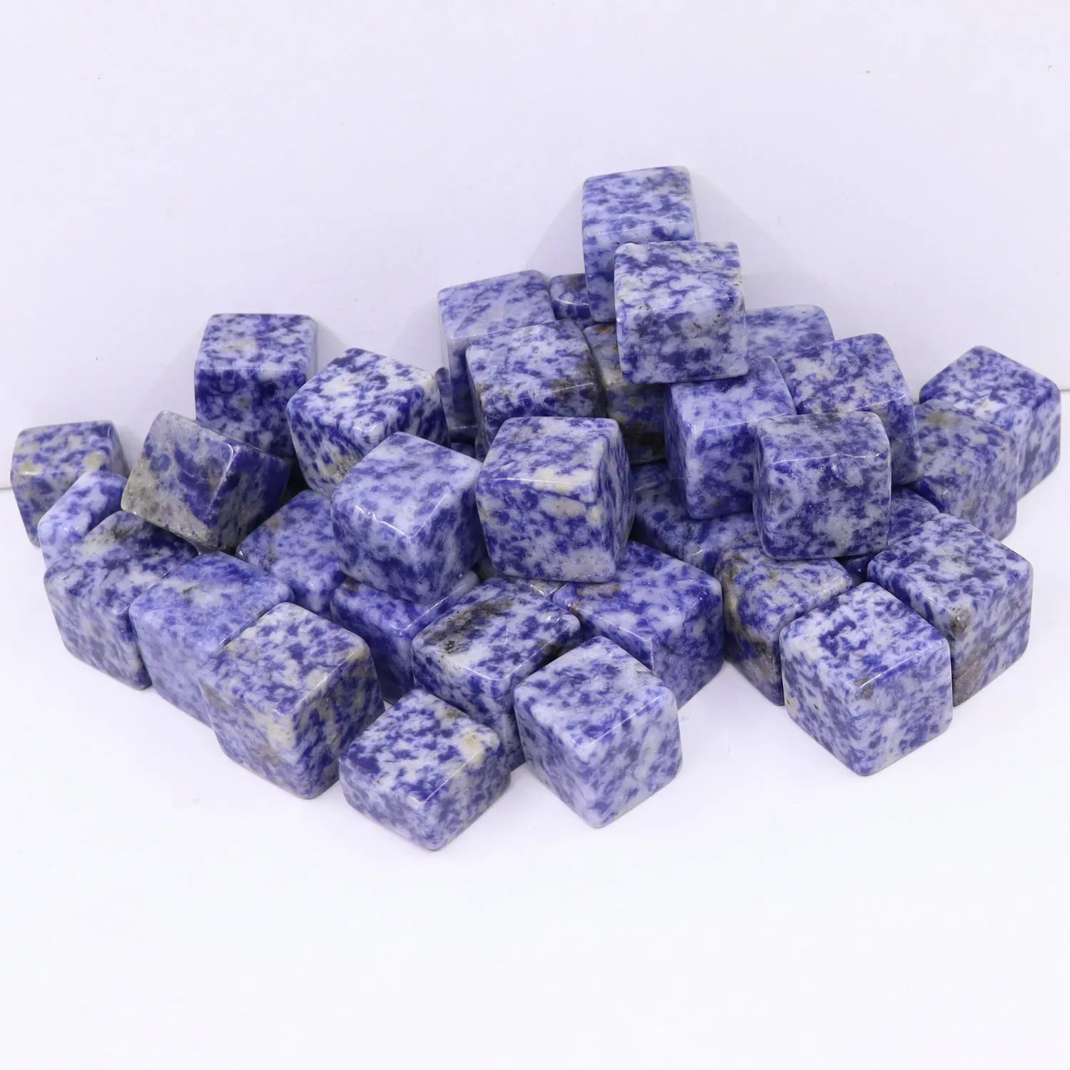 

Натуральный кальдалитовый гравий 20 мм, 200 г, образец, вращающийся кварцевый минерал, украшение для домашнего аквариума