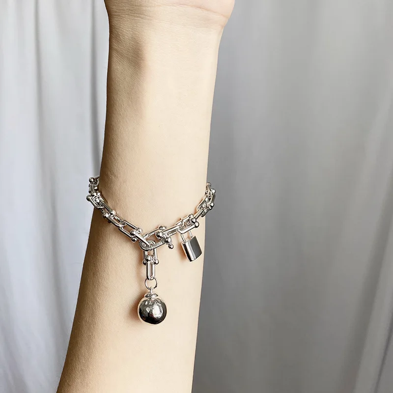 

2021 new arrival ball and lock bracelet for women best gift