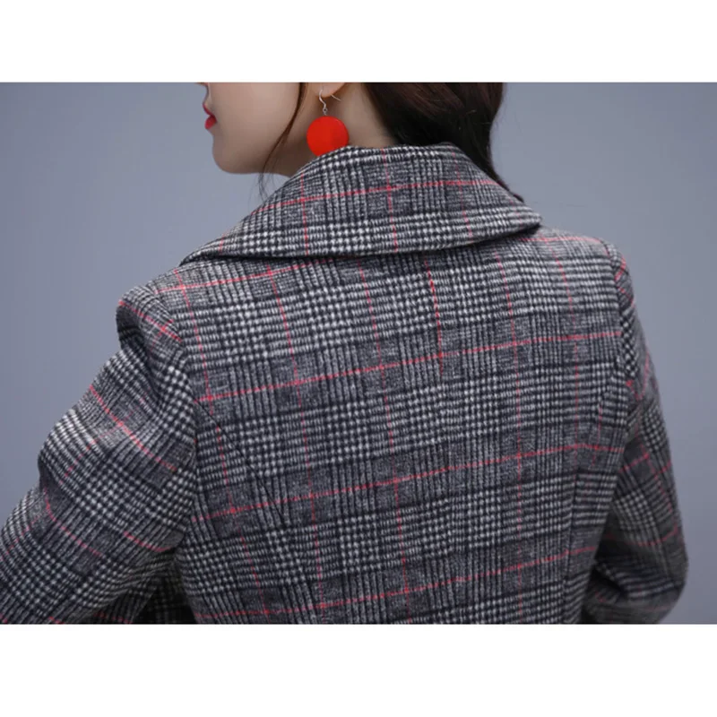 Женское зимнее шерстяное пальто в клетку с отложным воротником | Женская одежда