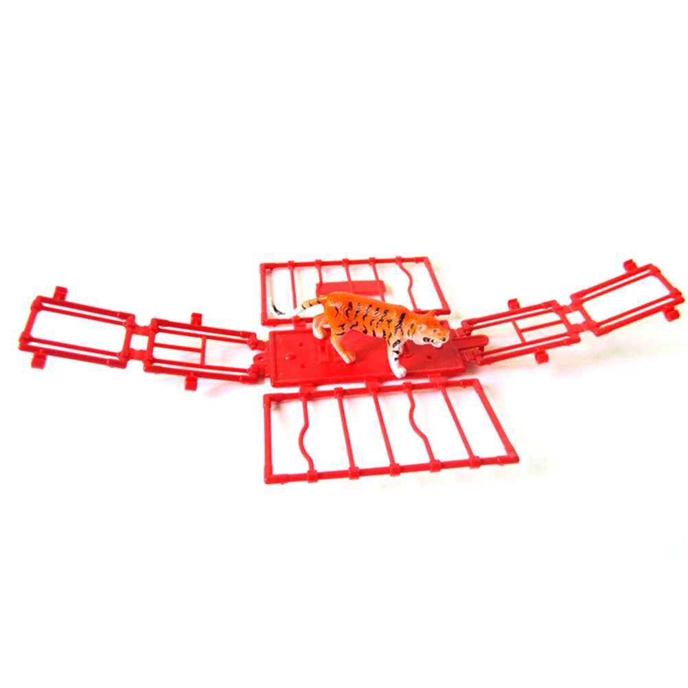 

1set 11CM Plastic Animal Fence Four Sides Disassembled Cage model Accessories pandom color not contain animals