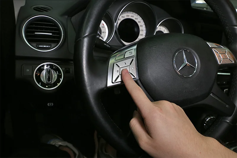 

Alloy Car Steering Wheel Button Cover Interior Trim For Mercedes Benz W212 W204 W176 W246 SL ML CLA GLK A B C E Class Accessorie