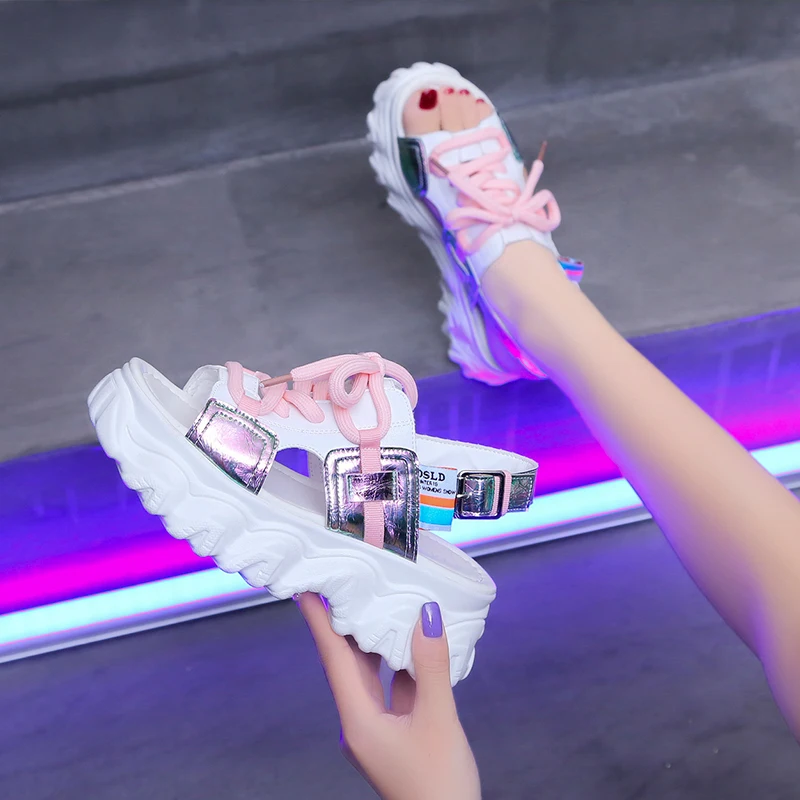 Женские сандалии на массивной платформе черные повседневные дизайнерские туфли