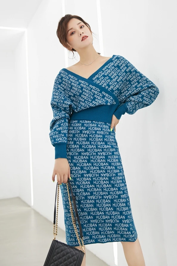Фото CHEERART Two Piece Sweater Skirt Set V Neck Backless Letter Print Japanese Blue Crop Top Winter Woman Outfit 2019 CHEERART Two Piece Sweater Skirt Set V Neck Backless Letter Print Japanese Blue Crop Top Winter Woman Outfit 2019