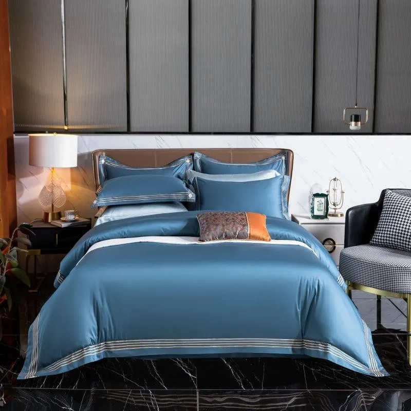 

Luxury Soft Brushed Cotton Frame Stripe Embroidered Duvet Cover 1Bed Sheet 2 Pillowcases Soft Breathable Double Queen King 4Pcs