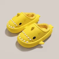 Зимние тапки в форме акулы#5