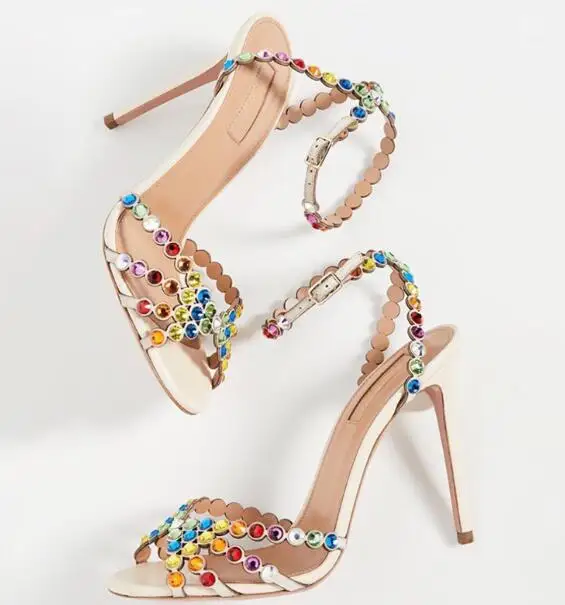 Женские босоножки на тонком каблуке с открытым носком и кристаллами | Обувь