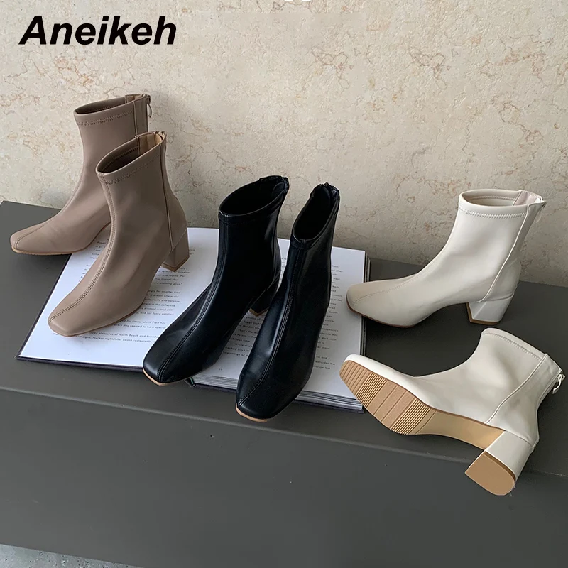 

Элегантные женские осенние ботильоны Aneikeh из искусственной кожи с шитьем, 2022, дорожная обувь на квадратном каблуке, мягкая кожаная однотонн...