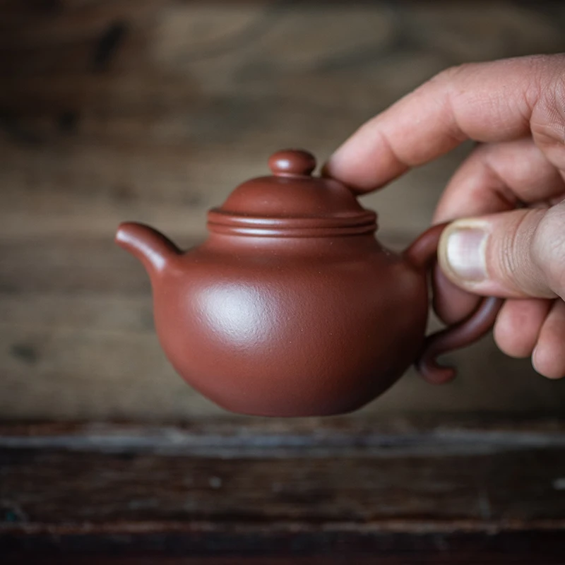 

★★Yixing recommended tea famous Xu Yuefeng zhu mud handmade ancient lotus seed pot of small capacity