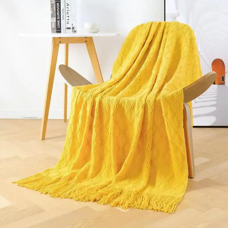 

Вязаное одеяло в скандинавском стиле для кровати, зимнее покрывало для дивана, мягкое одеяло с защитой от пиллинга, однотонное тисненое оде...