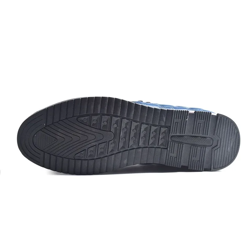 Мужские повседневные кожаные кроссовки темно-синие удобные на плоской подошве