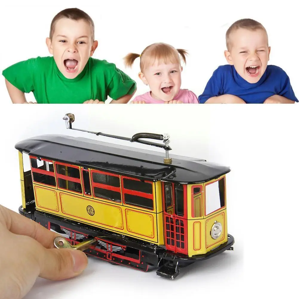 

Vintage Clockwork Wind Up Pole Tram Toys Adult Photography Classic Train Props Tin Kids Children Gift Retro Christmas Toy B8r1