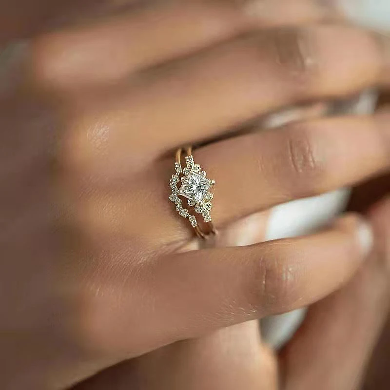 

Inlaid Square Zircon Imitation Gold-Plated Engagement Ladies Ring Fashion Romantic Sweet Girl Set Ring High-Quality Alloy Ring