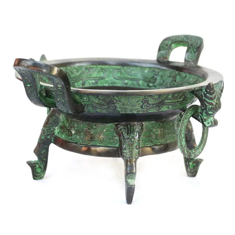 Рисунок 3 - Античная коллекция старых блюд