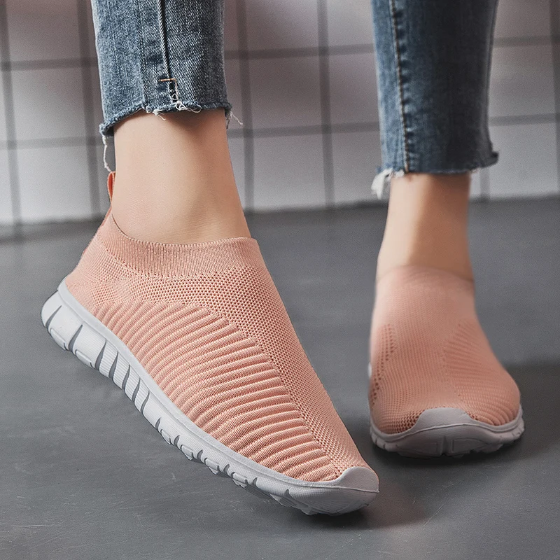 

Men Walking Shoes Lightweight Breathable Sneakers 2020 Summer Men Casual Shoes Large-sized Flats Slip-on Sneakers Men Shoes