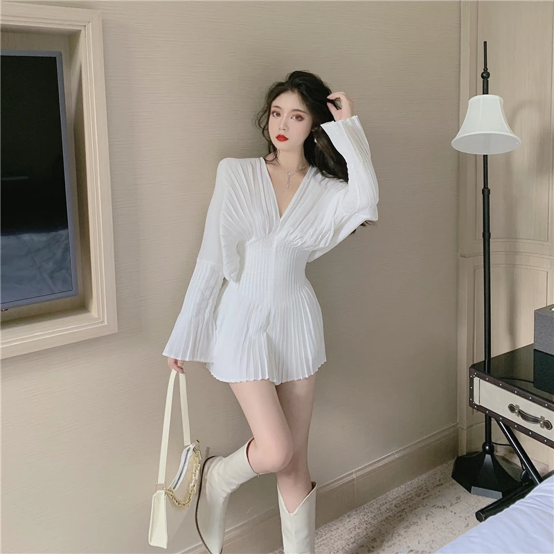

SONDR Ruffled Flared Sleeve Beach Dress V-neck Lace Slim Skirt Spring Summer 2021