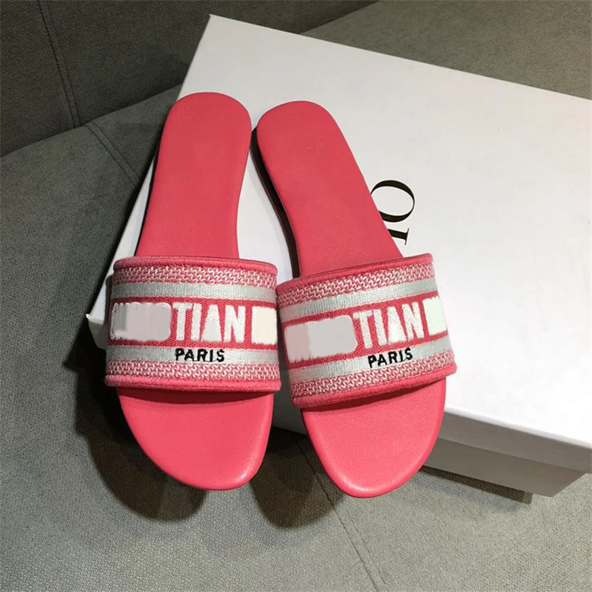 

Embroidered Summer Women's Slippers Embroidered Upper Flat Bottomed Slipers That Are Fashionable And Versatile