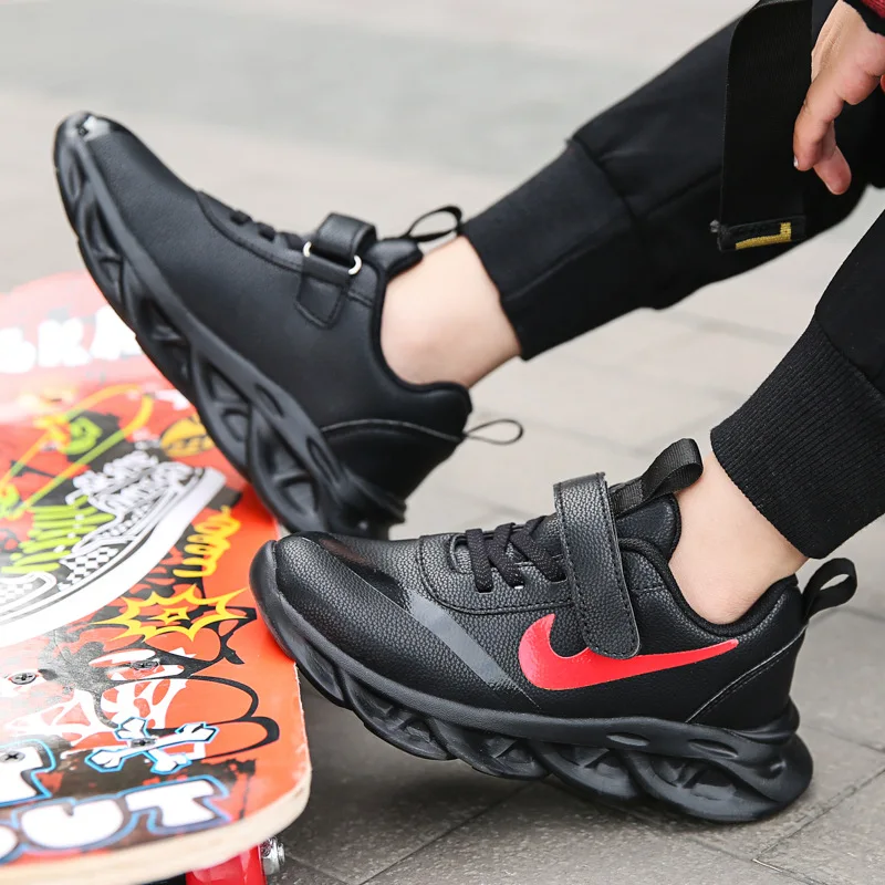 Новинка Детские кроссовки обувь для мальчиков бега износостойкая подошва