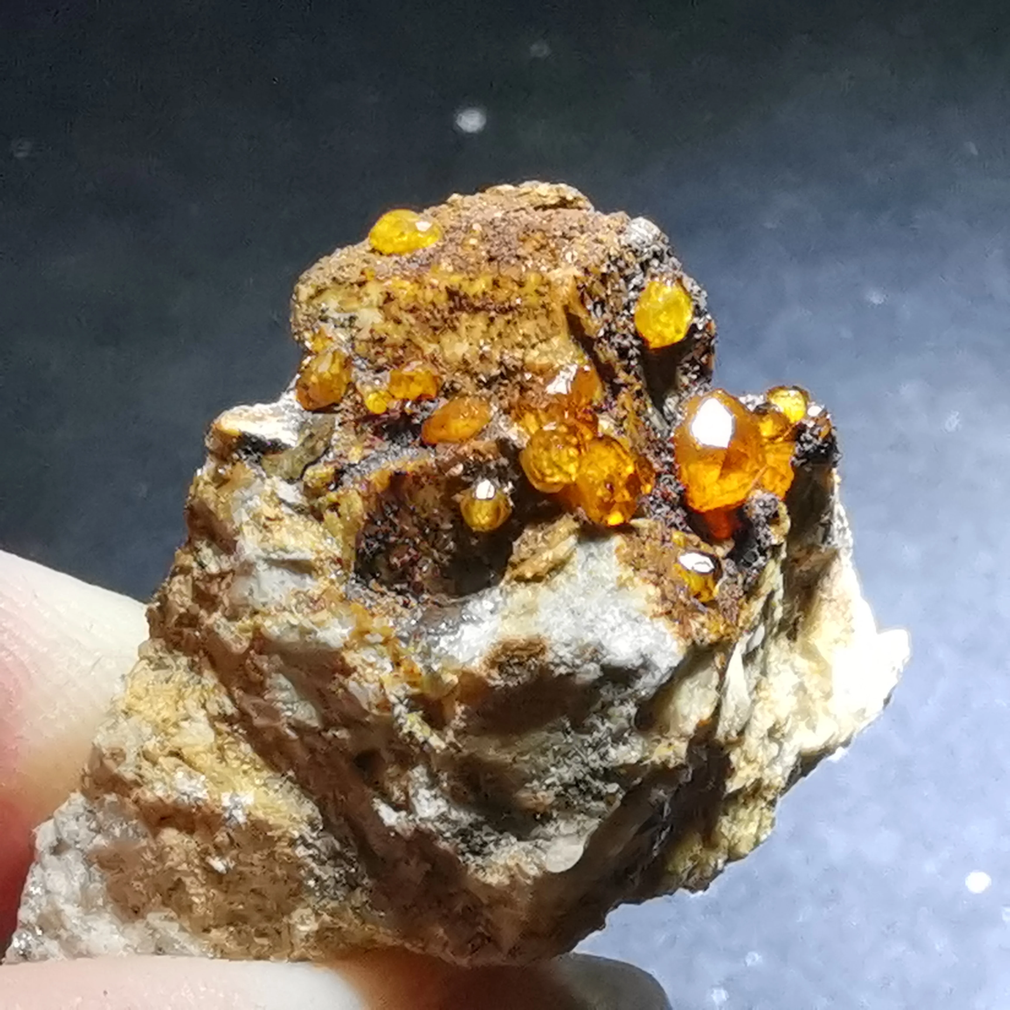 

15g.Rare natural garnet crystal hexagonal point feldspar mica brass multi mineral crystal symbiotic halo energy healing