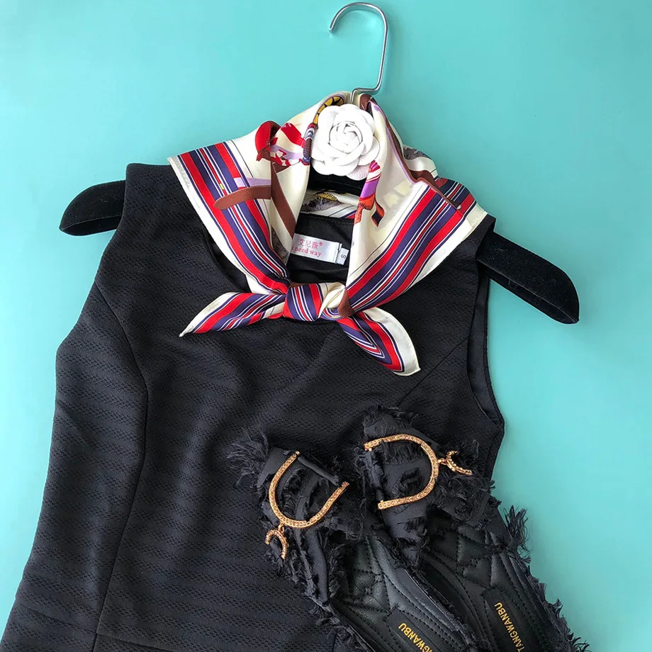 

New Arrival 2020 Brand Pashmina Classic Hijab Bandana 100% Pure Silk Scarf Foulard Scarves 53*53 Cm Shawl Wrap For Women Lady