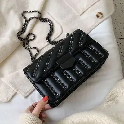 Женская сумка модная с заклепками через плечо для женщин 2020 чистый черный цвет