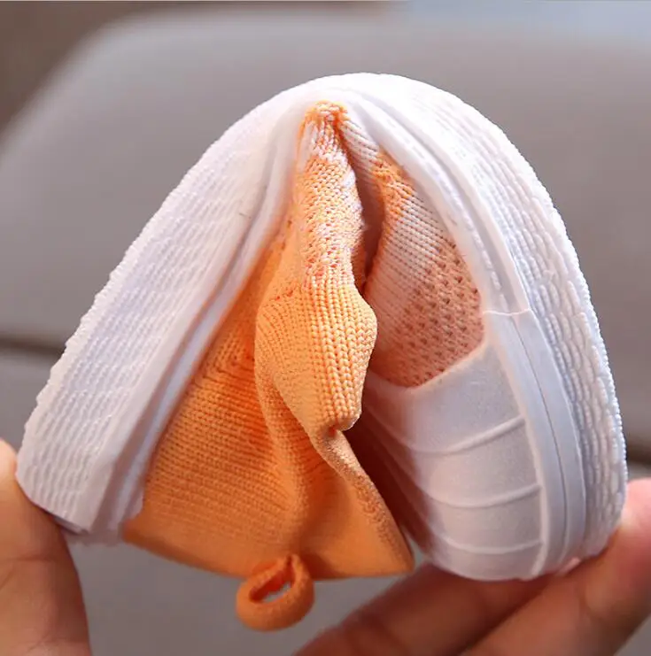 Детская обувь Нескользящие мягкие детские кроссовки на резиновой подошве