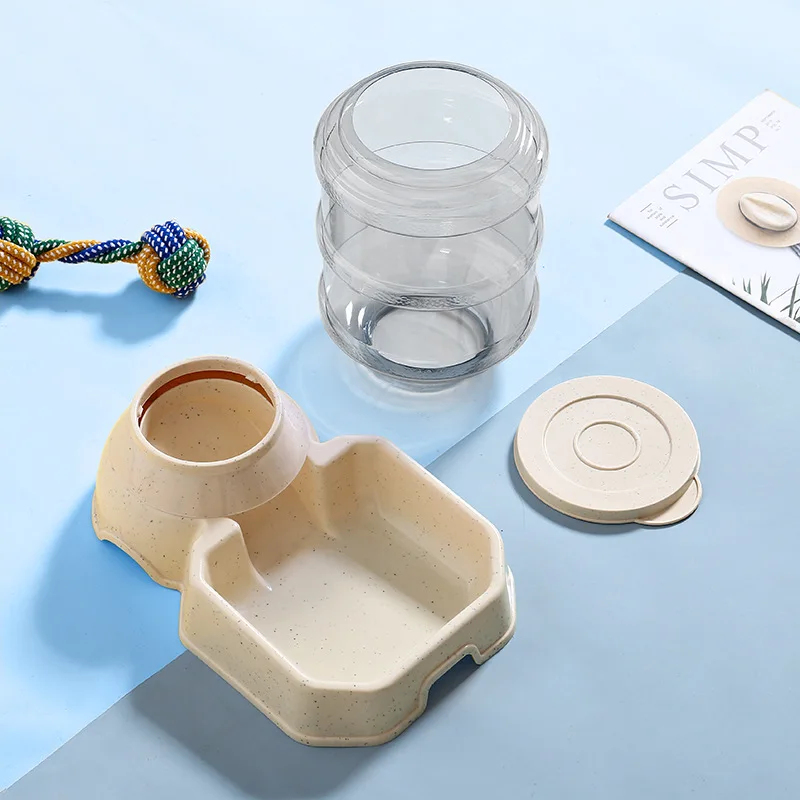 Миска-Кормушка для домашних животных вместительная пластиковая емкость