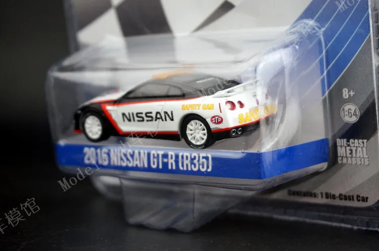 

GreenLight cars1/64 2016 Nissan gt-r (R35)