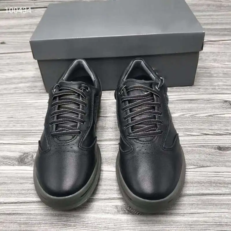 

Genuine Leather Men Golf Shoes Professional Sport Training Sneakers for Golfing