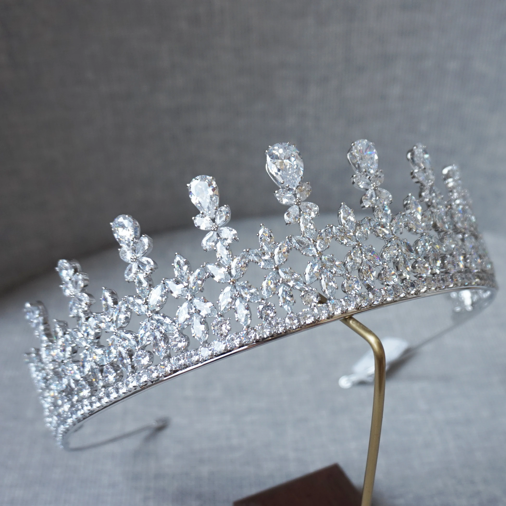 

Новинка, прямая свадебная тиара с фианитами, свадебный головной убор, женское украшение для волос для выпускного вечера, 2020