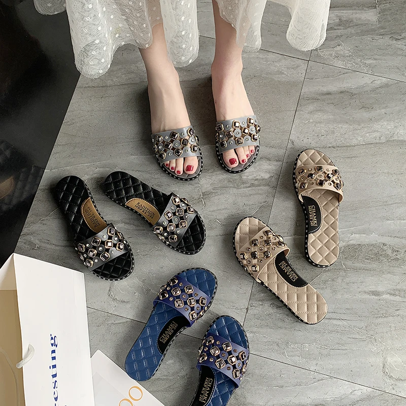 Летние новые женские сандалии и тапочки на низком каблуке Нескользящие