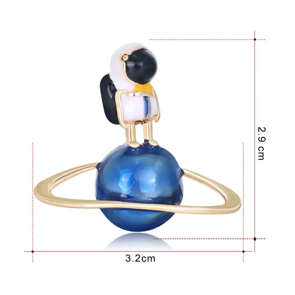 

New Arrival!!! Unisex Astronaut Stepping Planet Alloy Brooch Pin Badge Suit Lapel Clothes Decor
