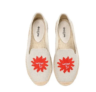Женские эспадрильи на плоской подошве с вышивкой