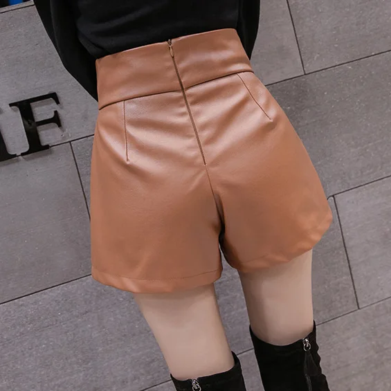 Женские черные шорты из искусственной кожи с поясом и карманами высокой талией