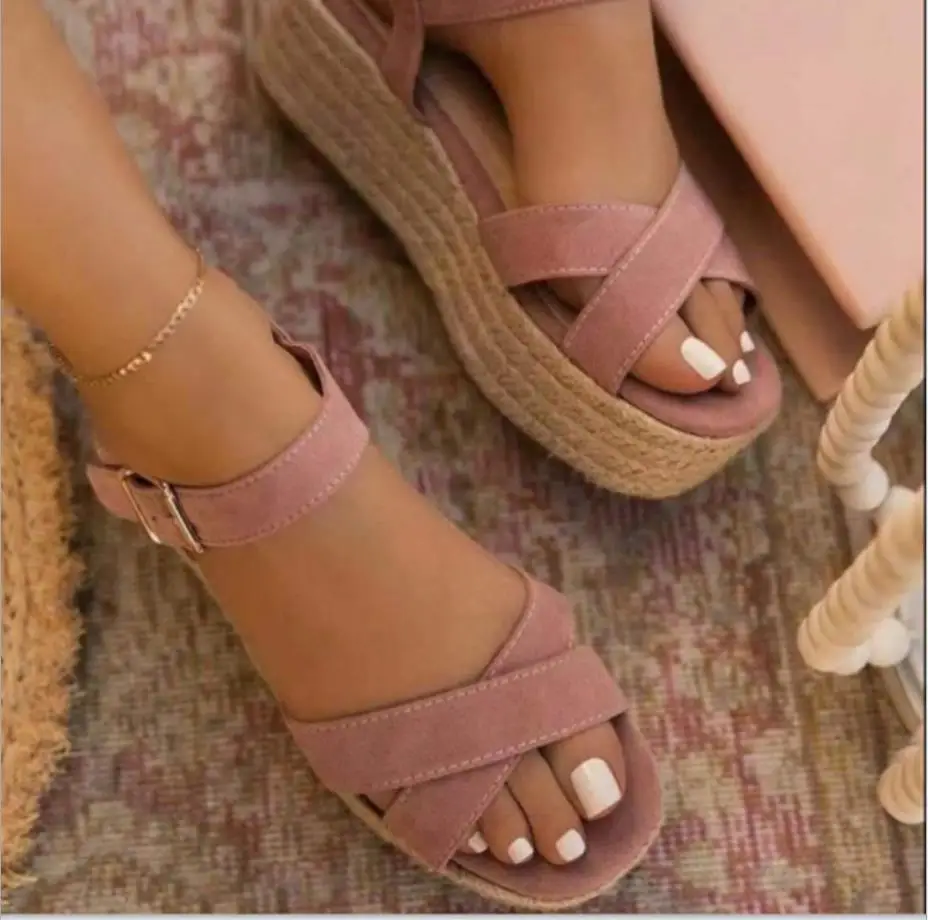 

Женские босоножки; Сезон лето; Туфли на танкетке; С пряжкой; Большие размеры; Модная повседневная обувь на шнуровке для женщины, обувь на пло...