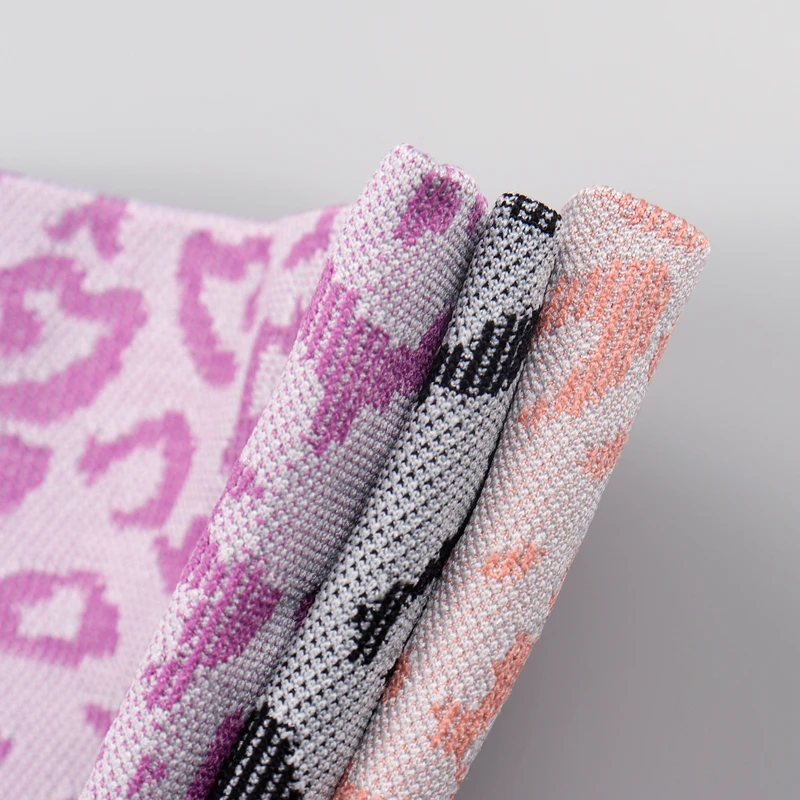 Спортивные бесшовные шорты с леопардовым принтом женские эластичные высокой