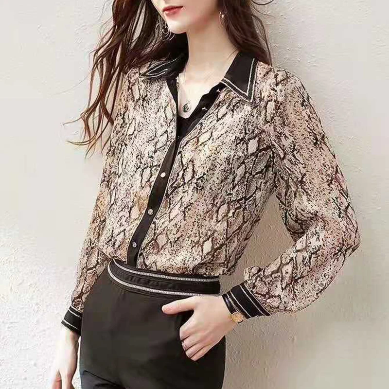 

VERDEJULIAY High Street Vintage Blouse Women Luxury Full Pleated Process Runway Designer Fashion Snake Print Office Lady Shirt