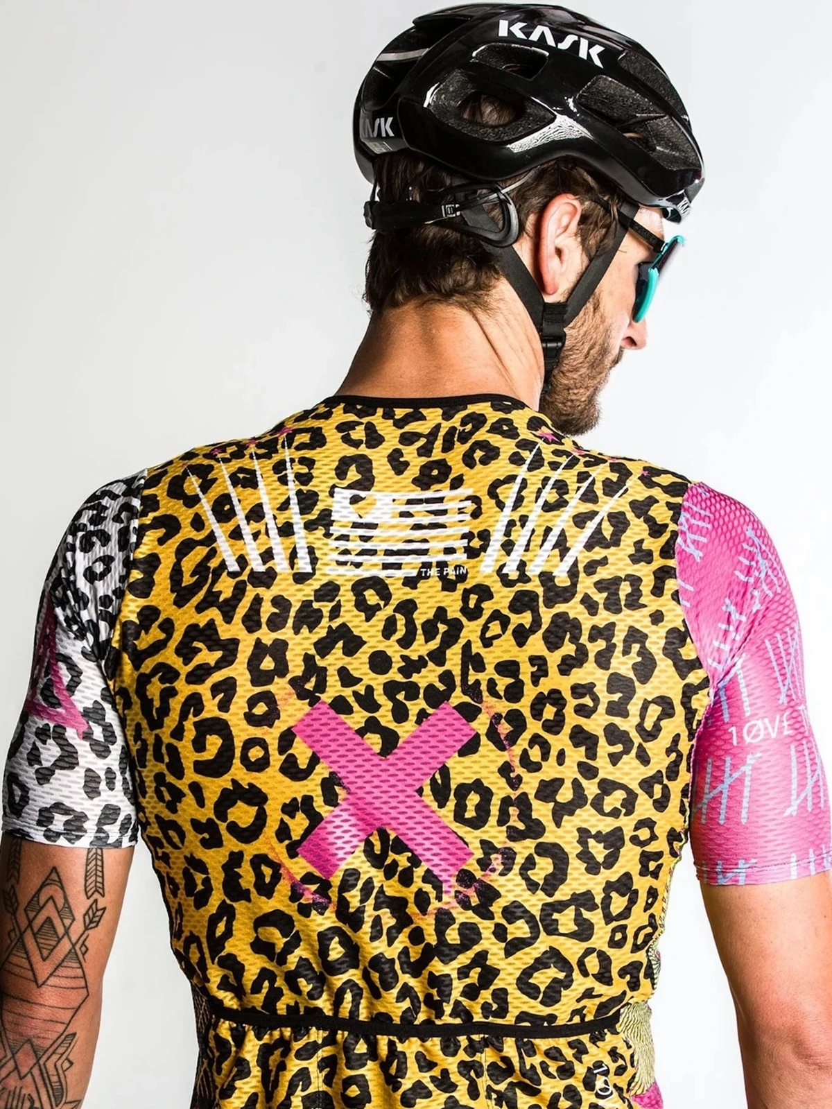 

LOVE THE PAIN Bike Jersey Set Summer Quick Dry Man Cycling Maillot MTB 19D Gel Shorts Clothing Sport Suit Ropa Ciclismo Hombre