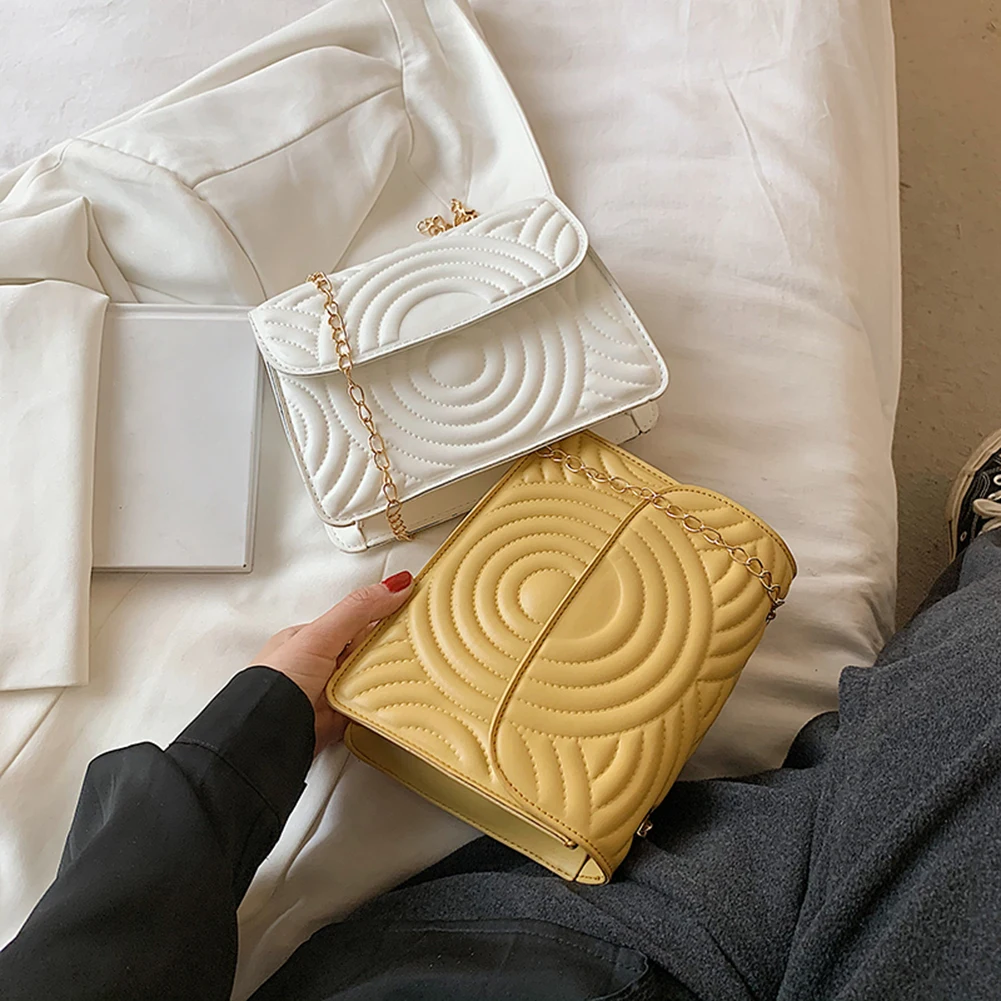 

Модная женская сумка-мессенджер через плечо из искусственной кожи с круглой вышивкой, повседневная женская сумка на цепочке, маленькие сум...