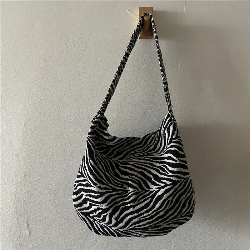 Women Cotton Cloth Tote And Shopper Bags With Zipper Female Zebra Pattern Handbag Large Capacity Shopping And Books Bag For Girl
Women Cotton Cloth Tote And Shopper Bags With Zipper Female Zebra Pattern Handbag Large Capacity Shopping And Books Bag For Girl