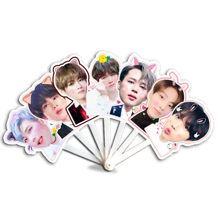 Оптовая продажа Bangtan Boys Kpop мультяшный милый складной веер пластиковый рекламный