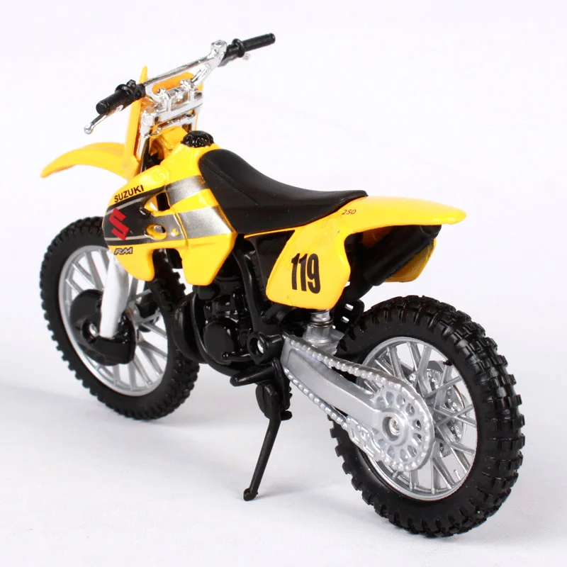 Maisto 1/18 1:18 Масштаб Suzuki GSX R1000 Мотоциклы мотоциклы литье под давлением дисплей модели подарок на день рождения игрушки для мальчиков - Цвет: Suzuki RM250
