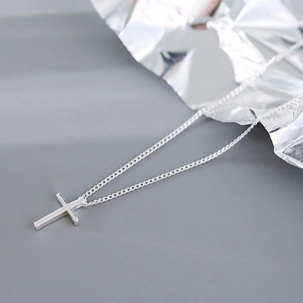 

2021 New Women Cross Pendant Fashion Clavicle Chain Jewelry Simple Choker Necklaces Female Accessories dz866